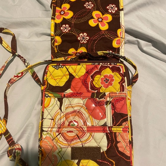 Vera Bradley crossbody⭐️ - Picture 2 of 3